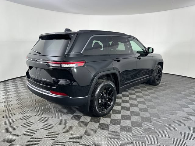 New 2026 Jeep Grand Cherokee Altitude AWD/4WD image 9