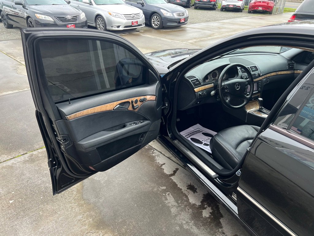 Used 2008 Mercedes-Benz E 350 Sedan image 11