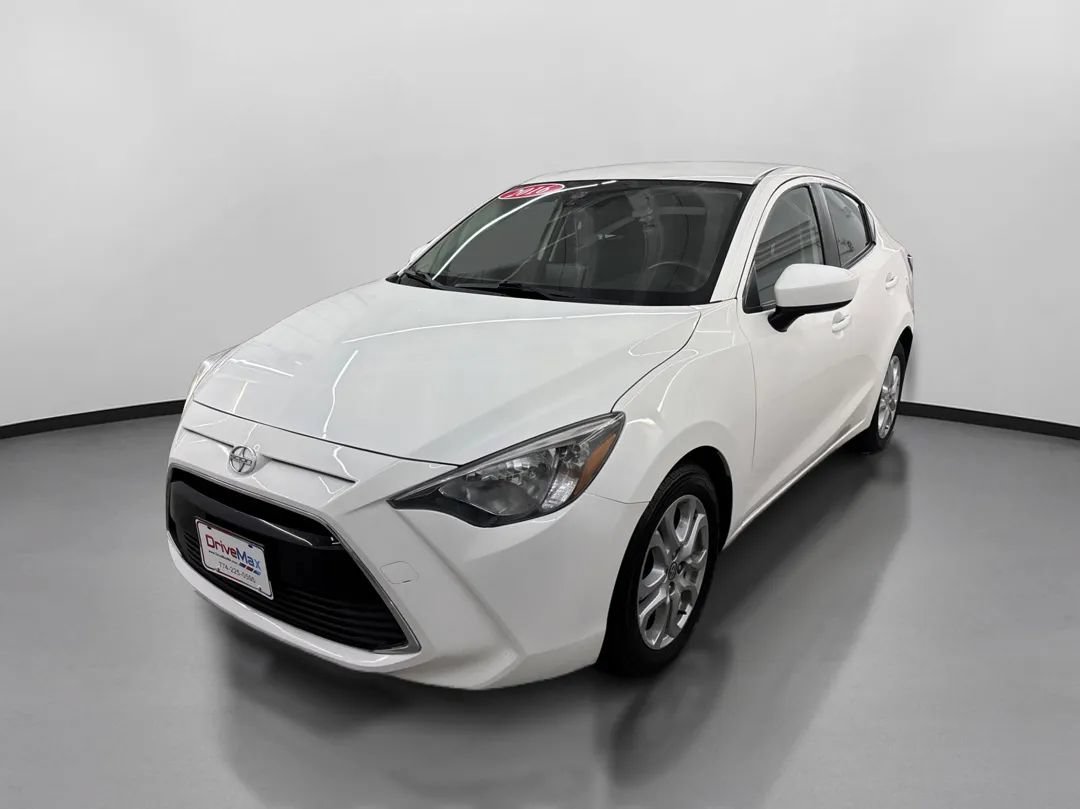 Used 2016 Scion iA FWD image 4
