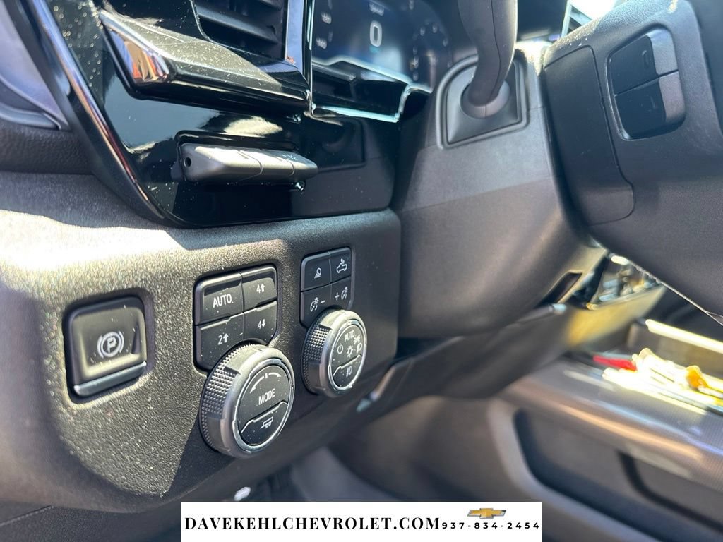 Used 2024 Chevrolet Silverado 2500 ZR2 w/ Technology Package AWD/4WD image 13