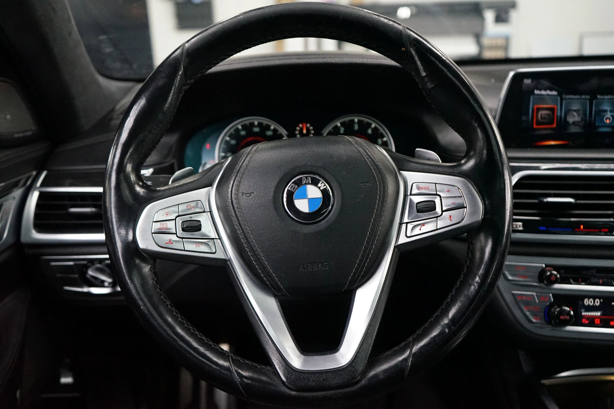 Used 2016 BMW 750i xDrive image 14