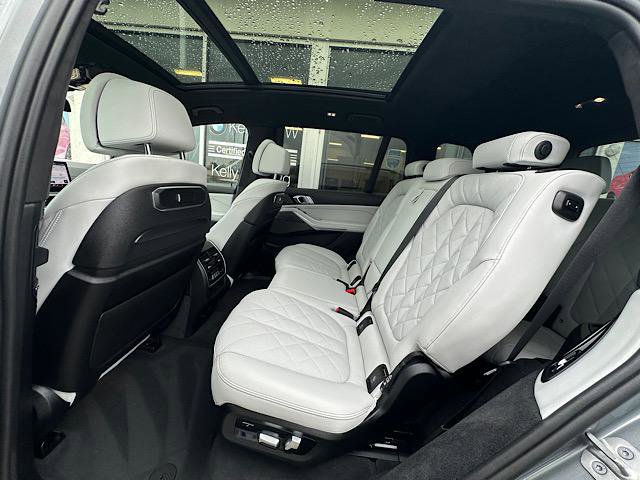 Certified 2024 BMW X7 xDrive40i w/ M Sport Package image 20
