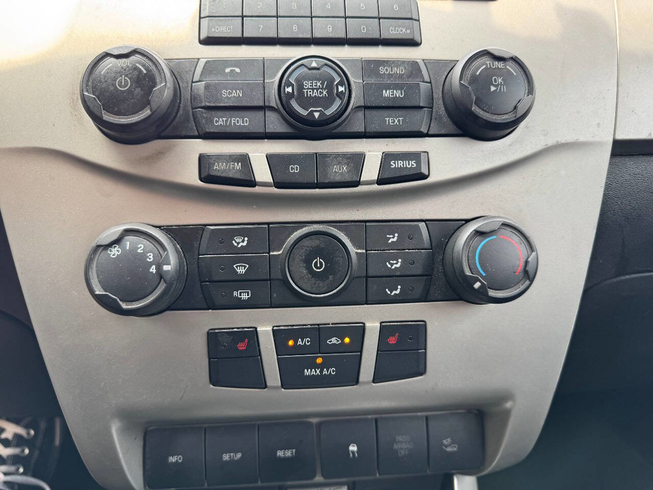 Used 2011 Ford Focus SES w/ 401A Rapid Spec Order Code image 19