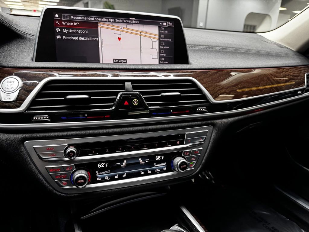 Used 2021 BMW 750i xDrive image 25