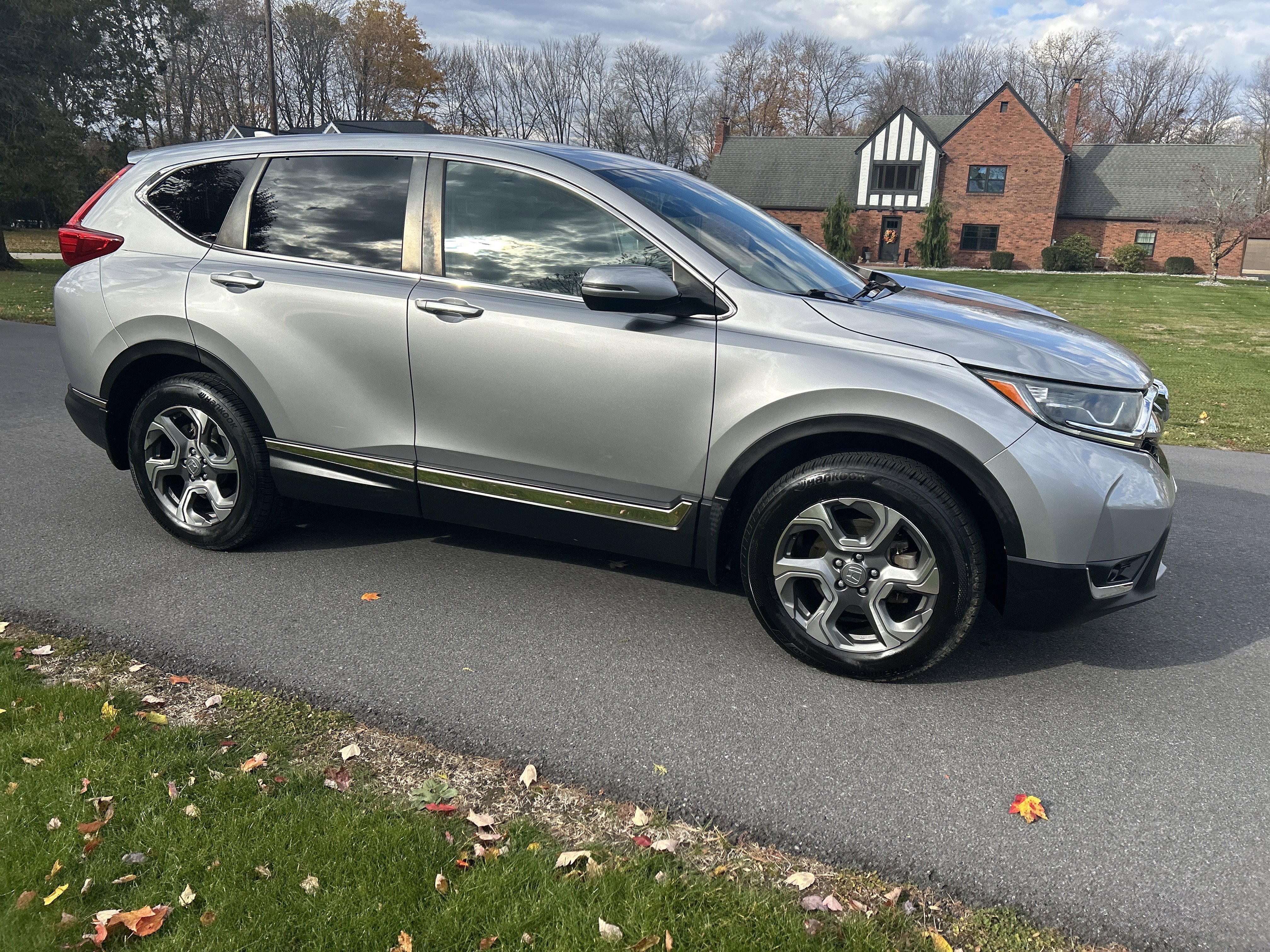 Used 2019 Honda CR-V EX image 3