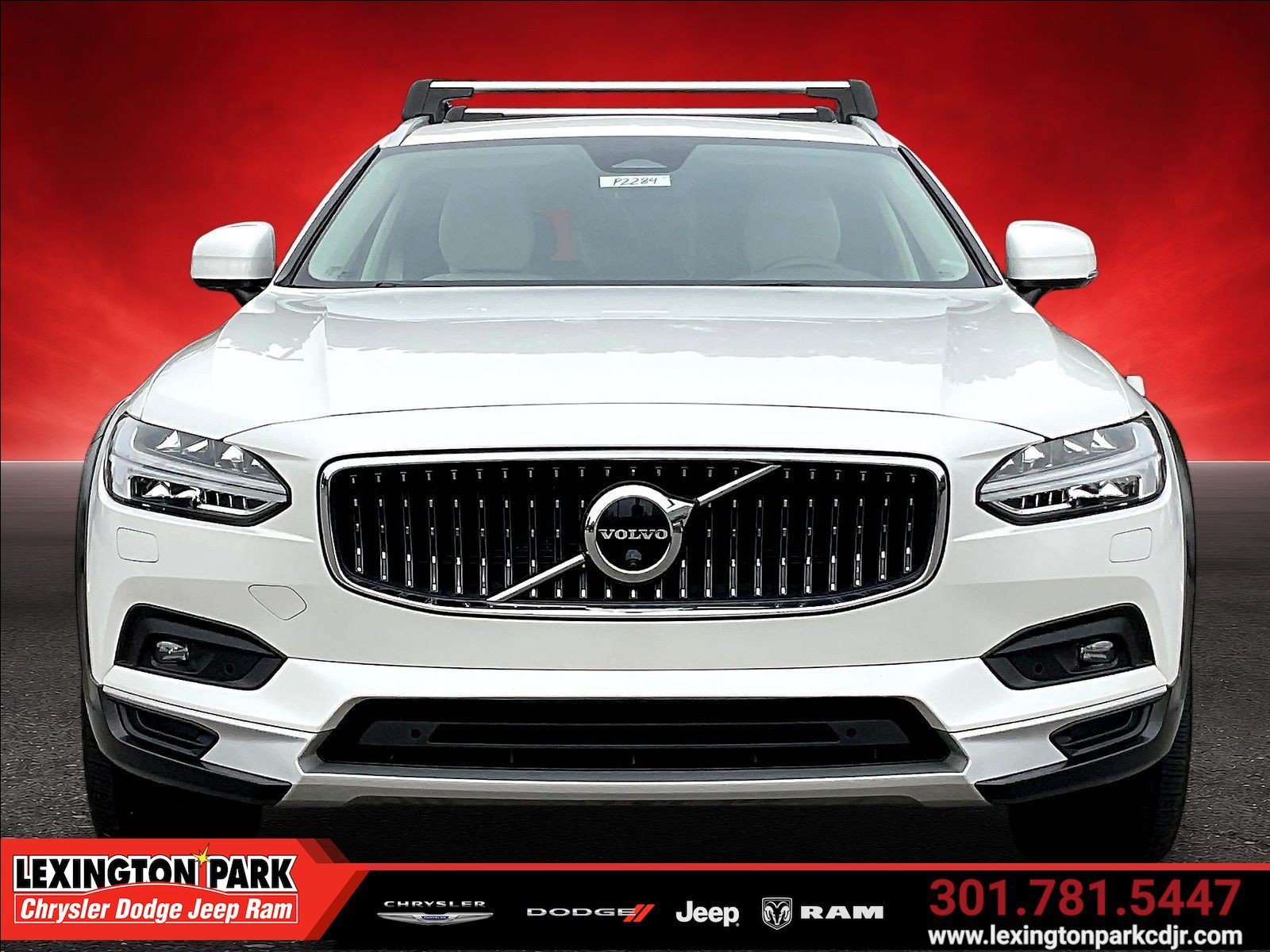 Used 2023 Volvo V90 B6 Cross Country Ultimate AWD/4WD image 2
