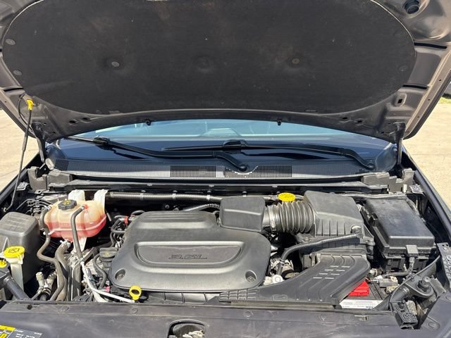 Used 2023 Chrysler Pacifica Touring-L FWD image 34