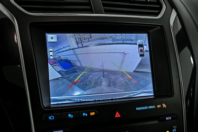 Used 2019 Ford Explorer Platinum AWD/4WD image 26