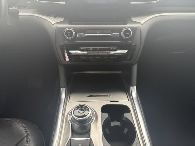 Used 2020 Ford Explorer XLT w/ Equipment Group 202A AWD/4WD image 11