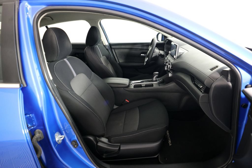 Used 2024 Nissan Sentra SV FWD image 9