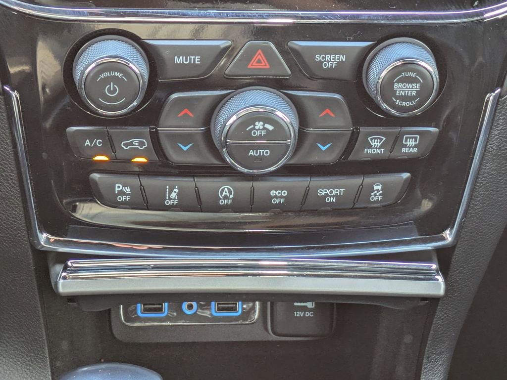 Used 2021 Jeep Grand Cherokee Laredo X image 19