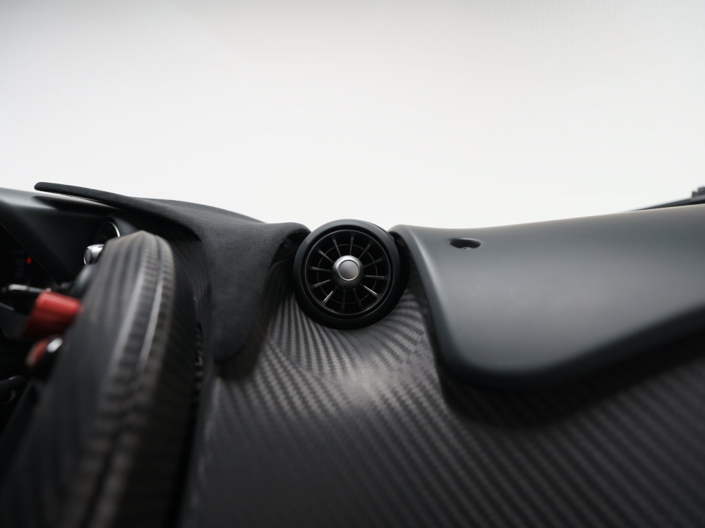 Used 2015 McLaren P1 RWD image 55