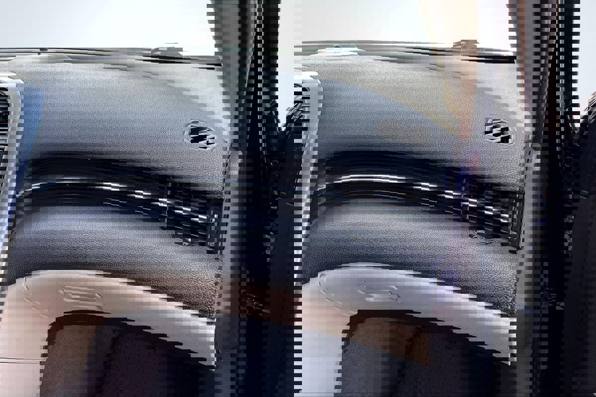 Used 2015 Chevrolet Malibu LT w/ Power Convenience Package image 17