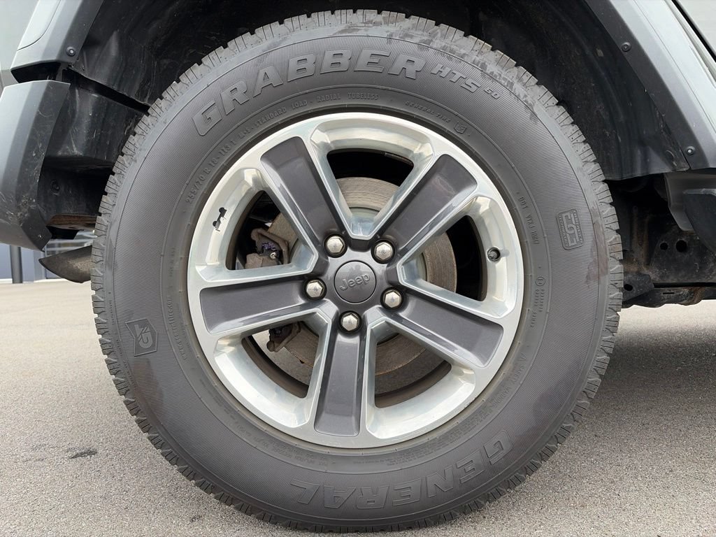 Used 2021 Jeep Wrangler Unlimited Sahara AWD/4WD image 24