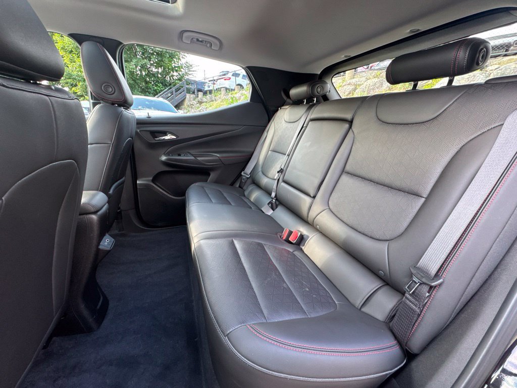 Used 2023 Chevrolet Bolt EUV Premier w/ Sun & Sound Package FWD image 19