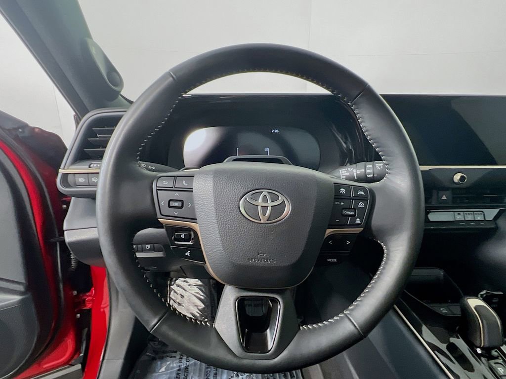 Used 2025 Toyota Crown Signia w/ Advanced Technology Package image 10