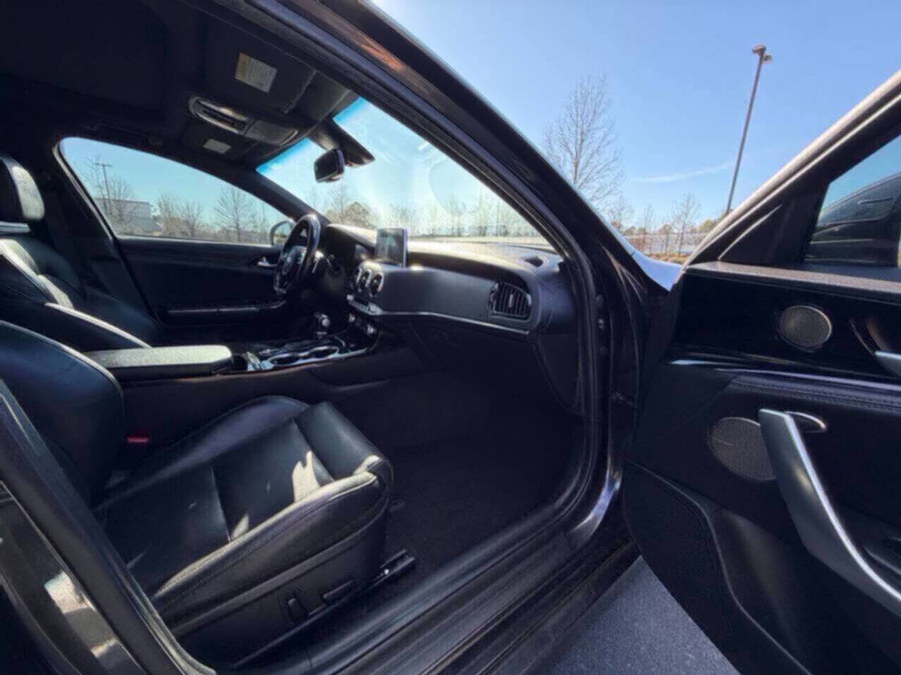 Used 2021 Kia Stinger GT-Line w/ Sun & Sound Package RWD image 16