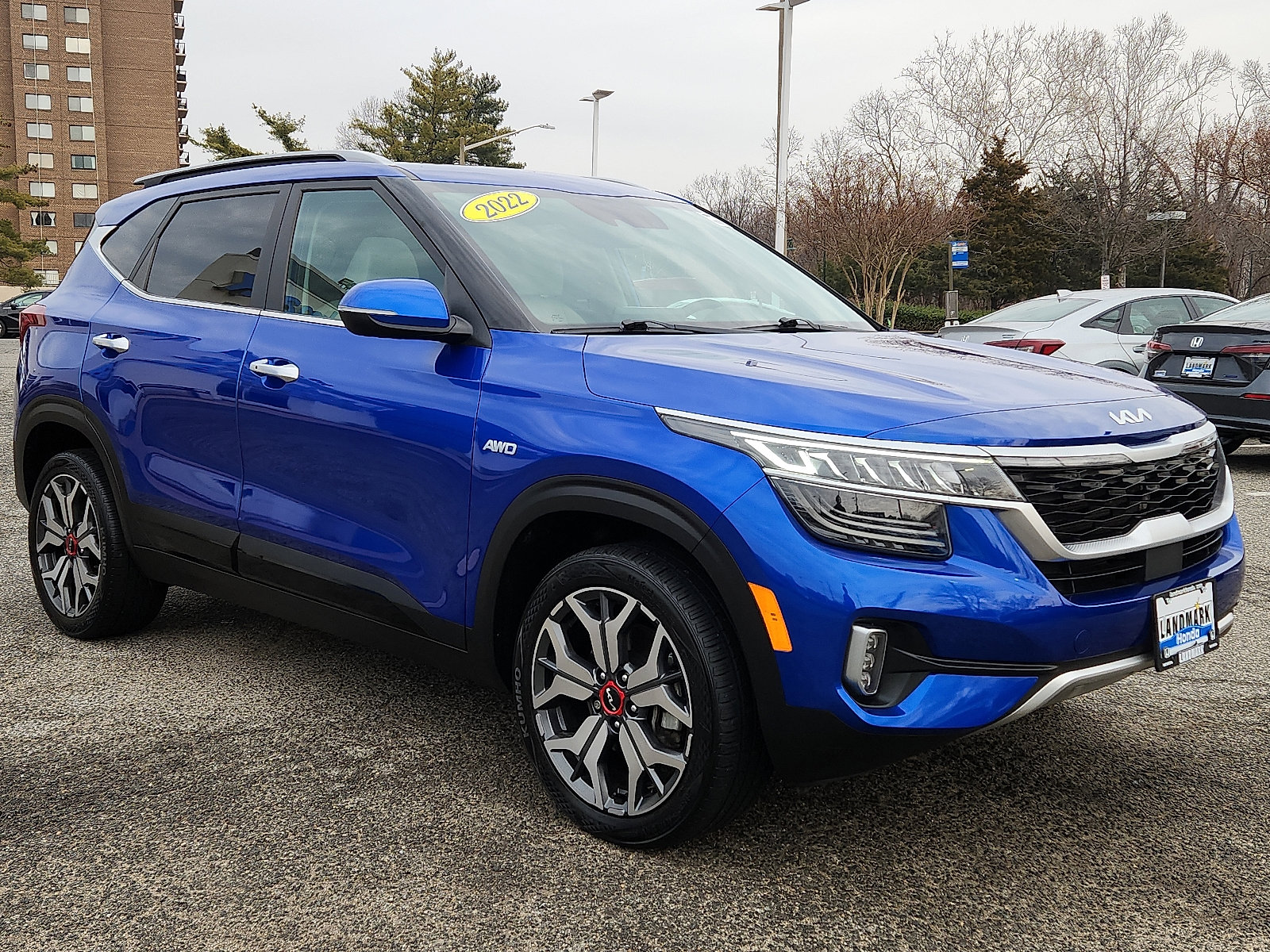 Used 2022 Kia Seltos SX w/ Sunroof Package image 3