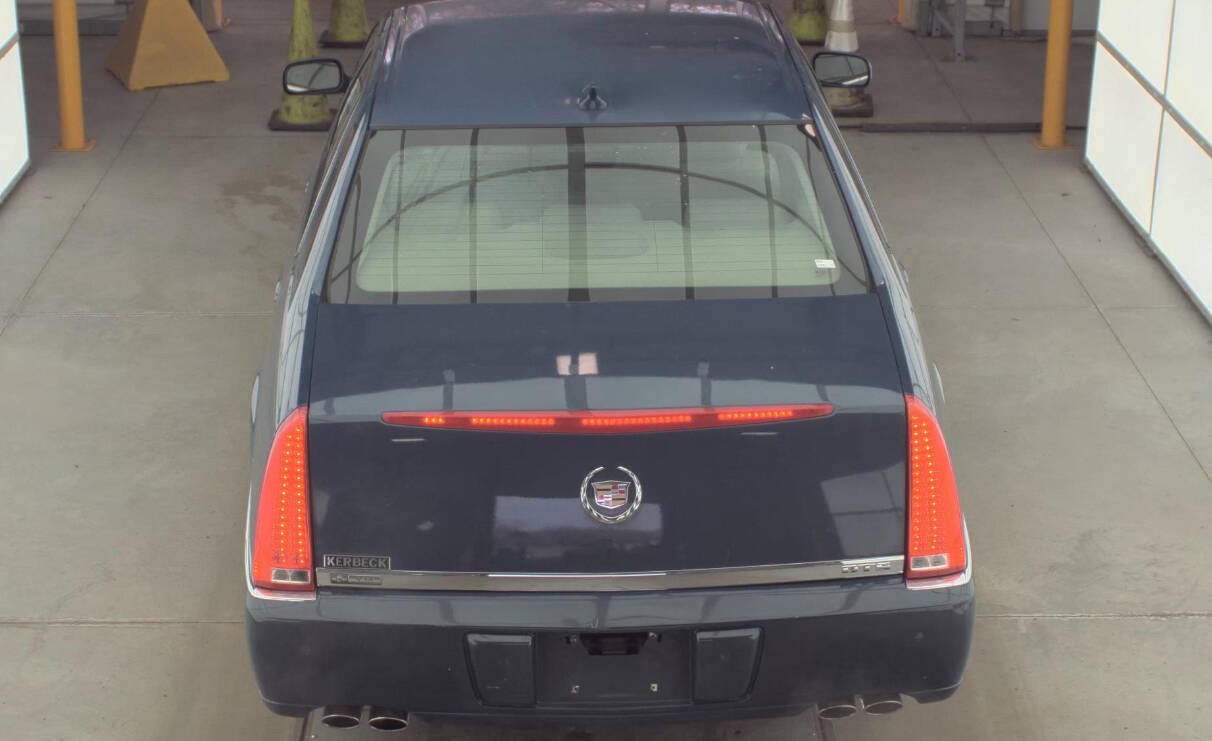 Used 2009 Cadillac DTS FWD image 18