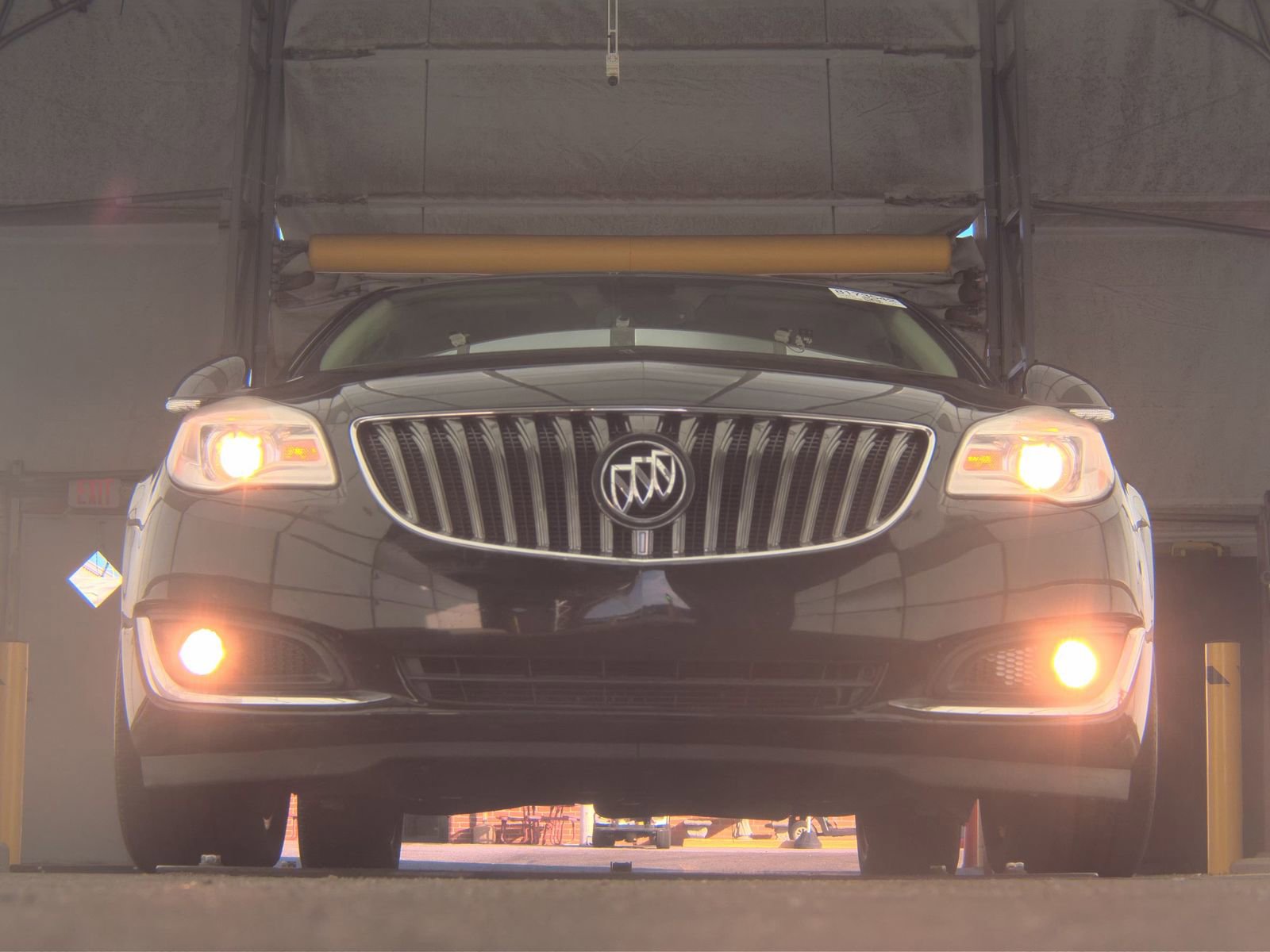 Used 2017 Buick Regal Sport Touring image 4