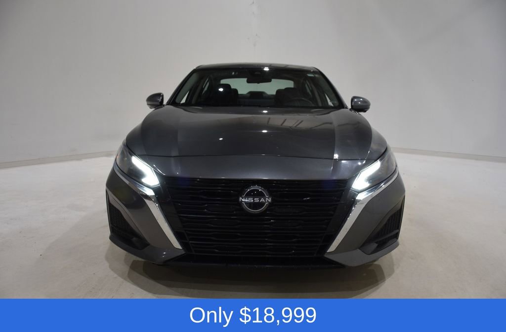 Used 2023 Nissan Altima 2.5 SL image 2