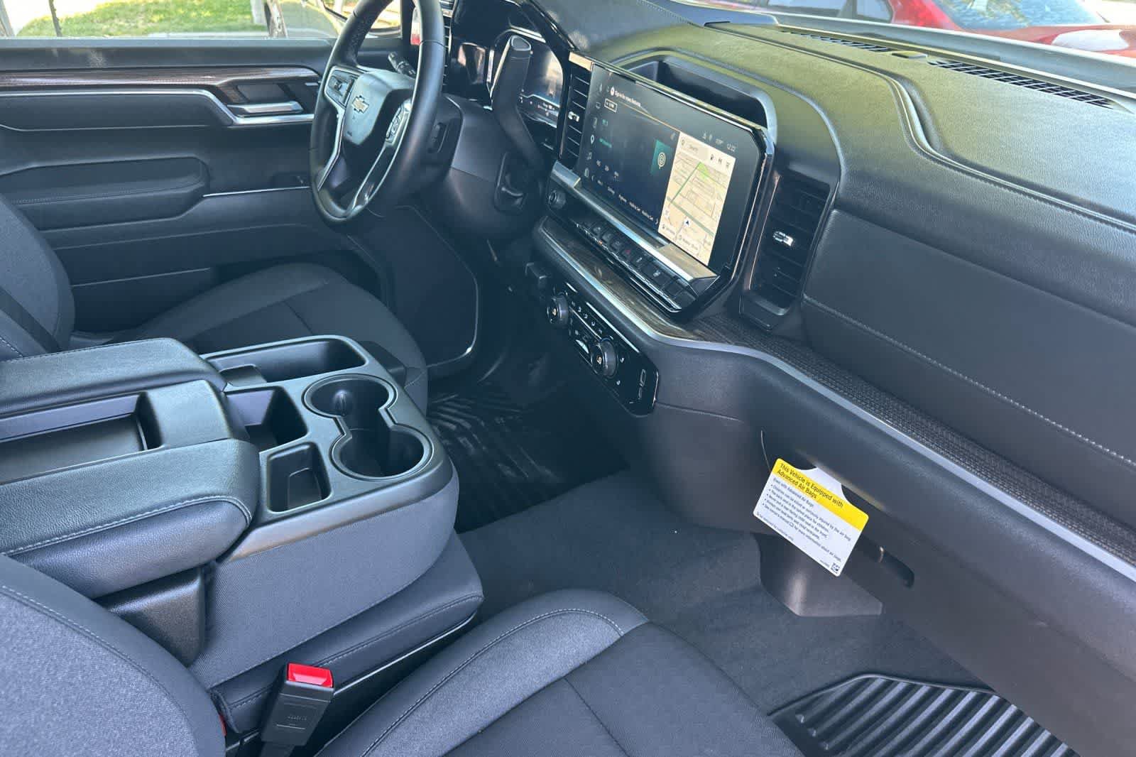 Used 2025 Chevrolet Silverado 1500 LT AWD/4WD image 18