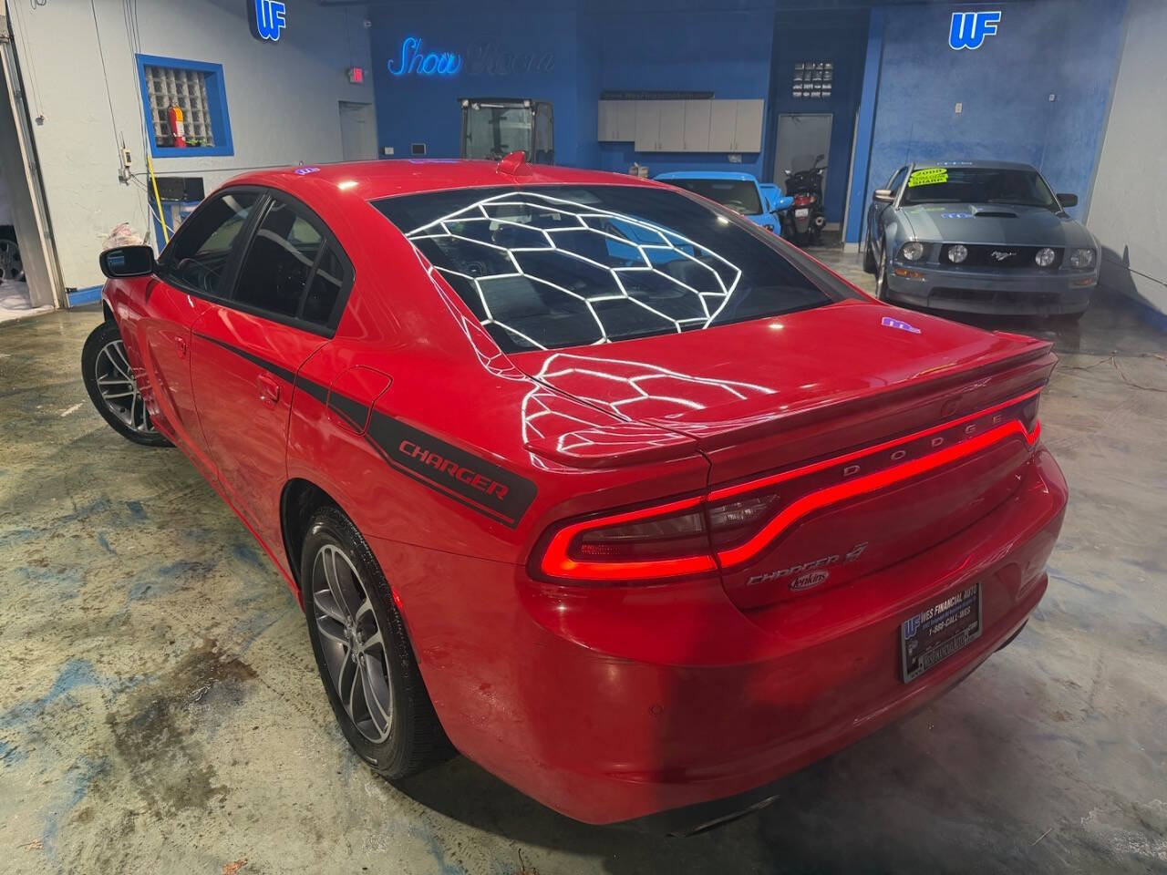Used 2019 Dodge Charger SXT w/ Plus Group AWD/4WD image 4