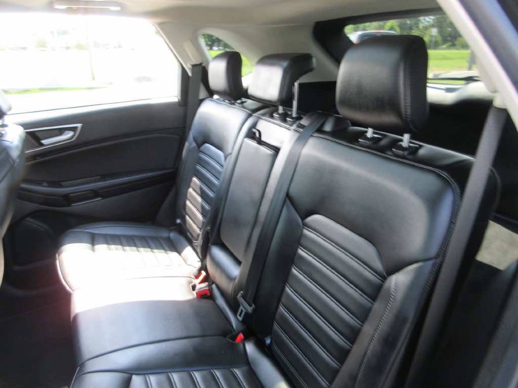Used 2022 Ford Edge SEL w/ Convenience Package AWD/4WD image 19