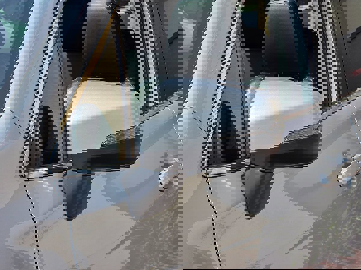 Used 2020 Subaru Forester Limited image 9