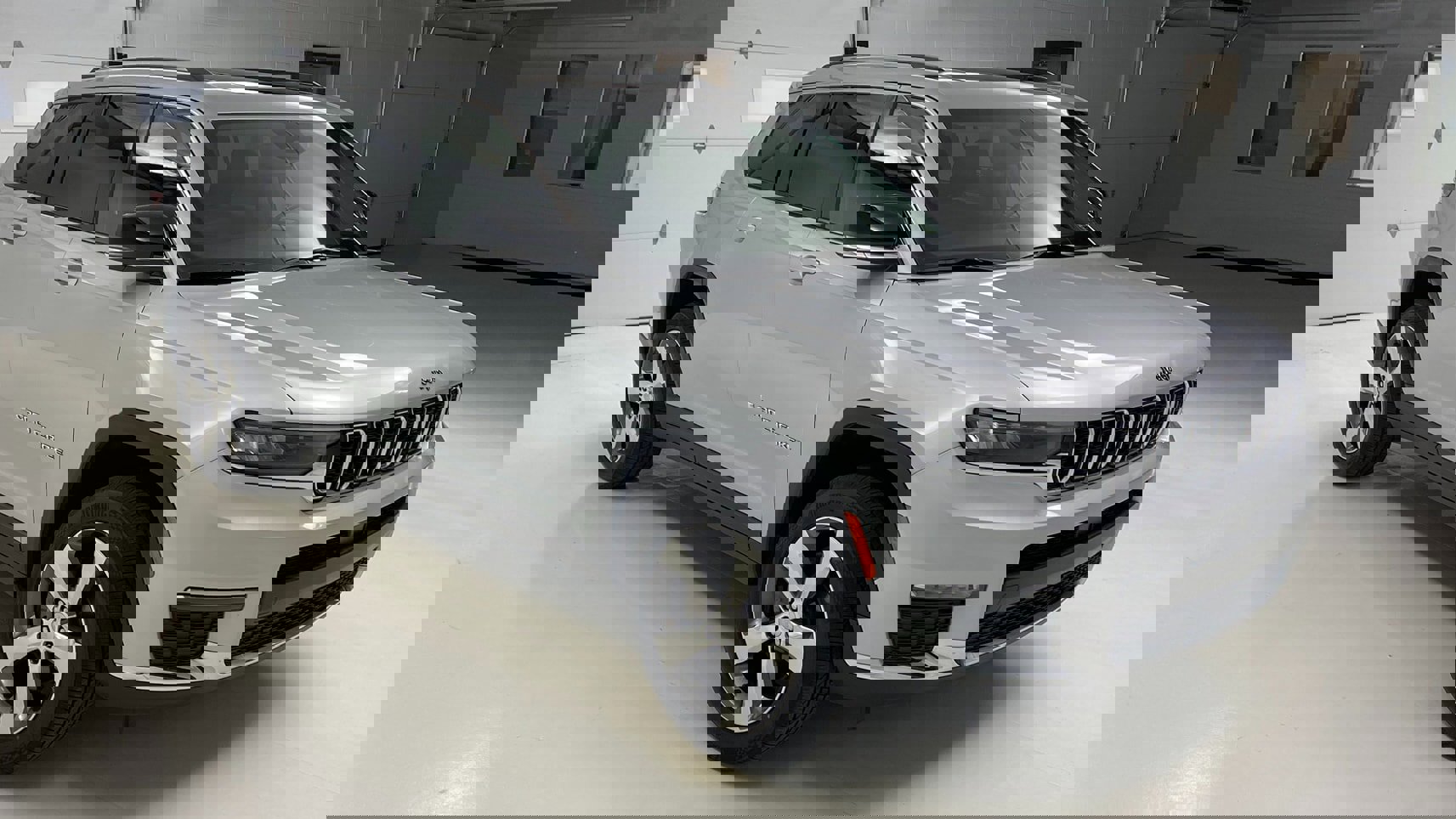 Certified 2021 Jeep Grand Cherokee L Limited image 4