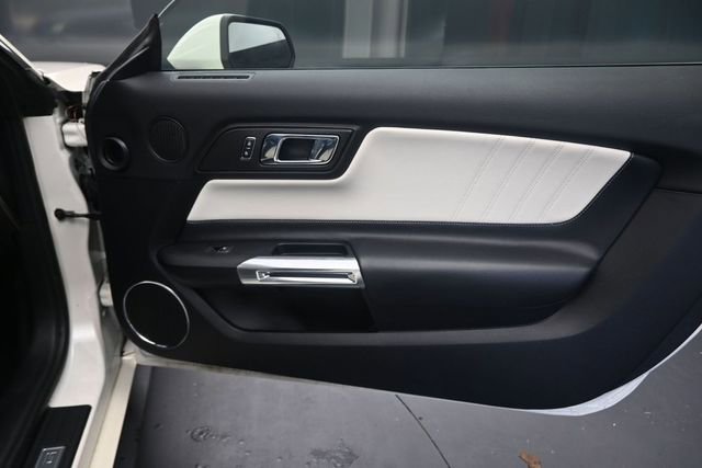 Used 2015 Ford Mustang 50 Years RWD image 24