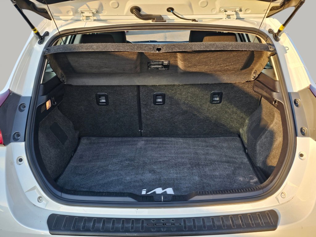 Used 2016 Scion iM Base image 15