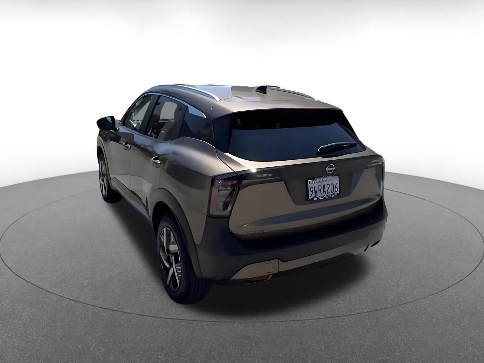 Used 2026 Nissan Kicks SV w/ Cold Weather Package FWD image 11