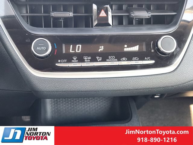 Used 2026 Toyota Corolla LE FWD image 19