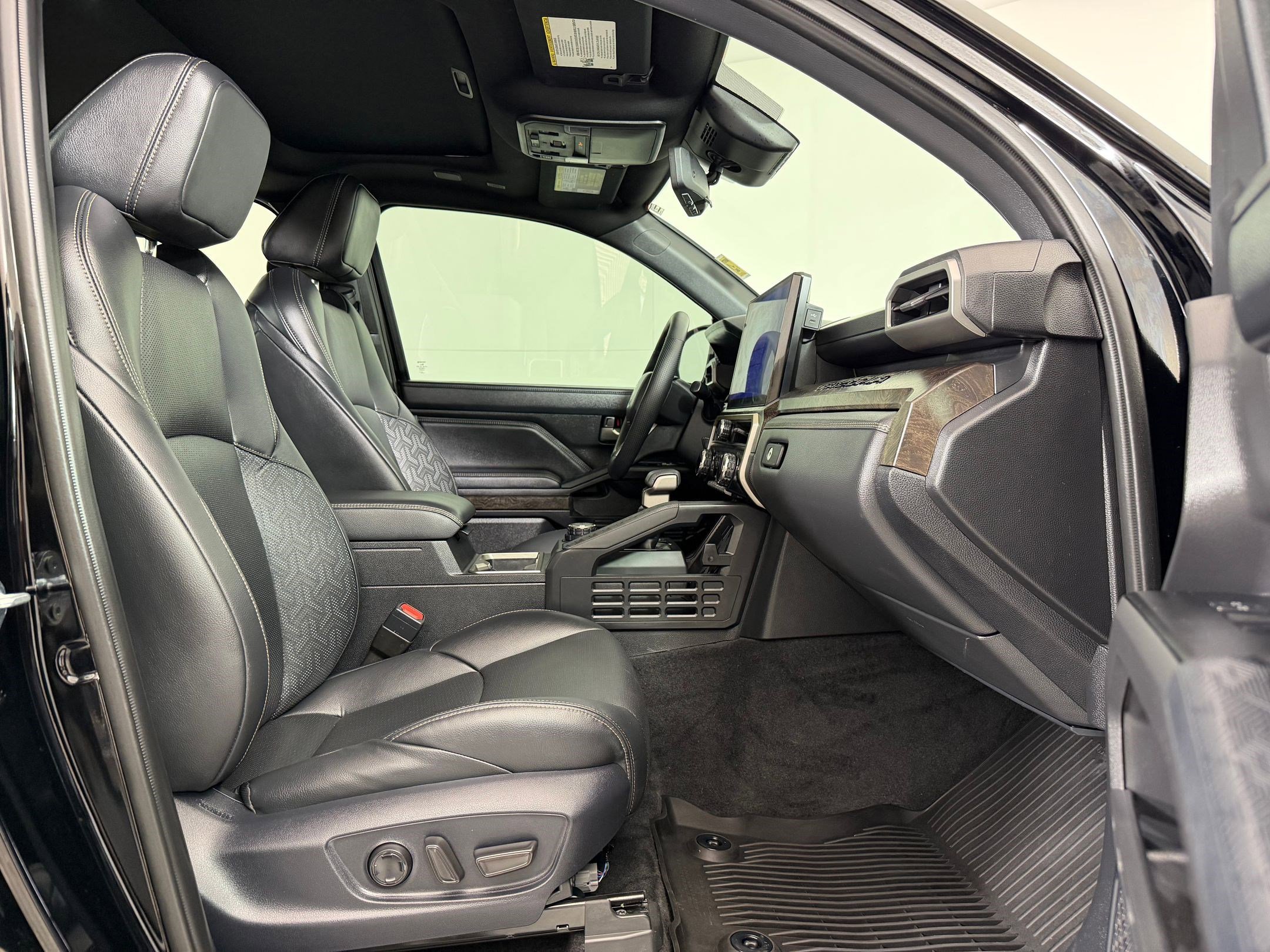 Certified 2024 Toyota Tacoma Limited image 28