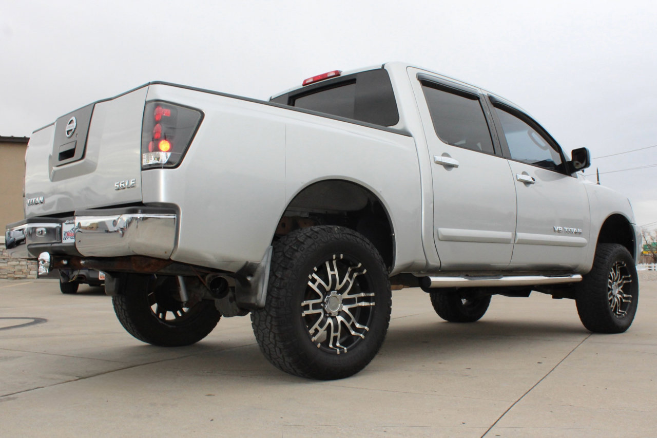 Used 2006 Nissan Titan LE w/ (R02) LE Off-Road Pkg image 21