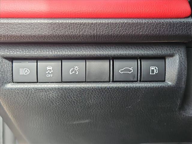 Used 2025 Toyota Camry XSE FWD image 17
