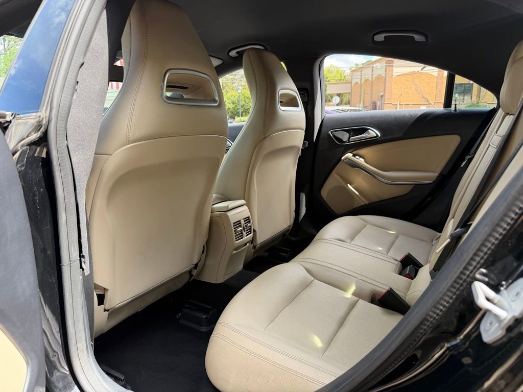 Used 2017 Mercedes-Benz CLA 250 image 30