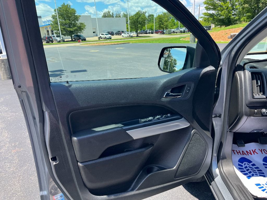 Used 2022 Chevrolet Colorado LT w/ Safety Package image 24