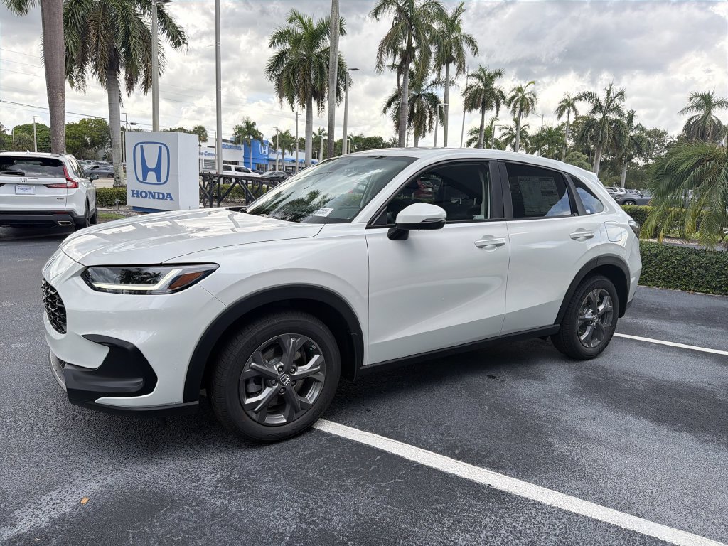 New 2027 Honda HR-V LX image 8