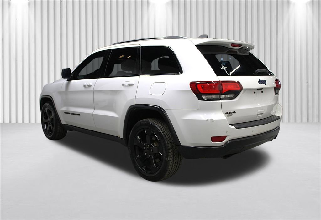 Used 2019 Jeep Grand Cherokee Laredo AWD/4WD image 5