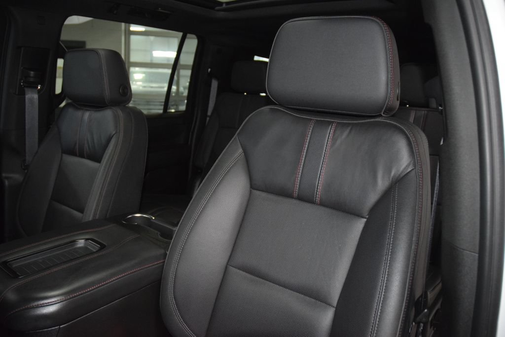 Used 2024 Chevrolet Suburban RST w/ Luxury Package AWD/4WD image 41