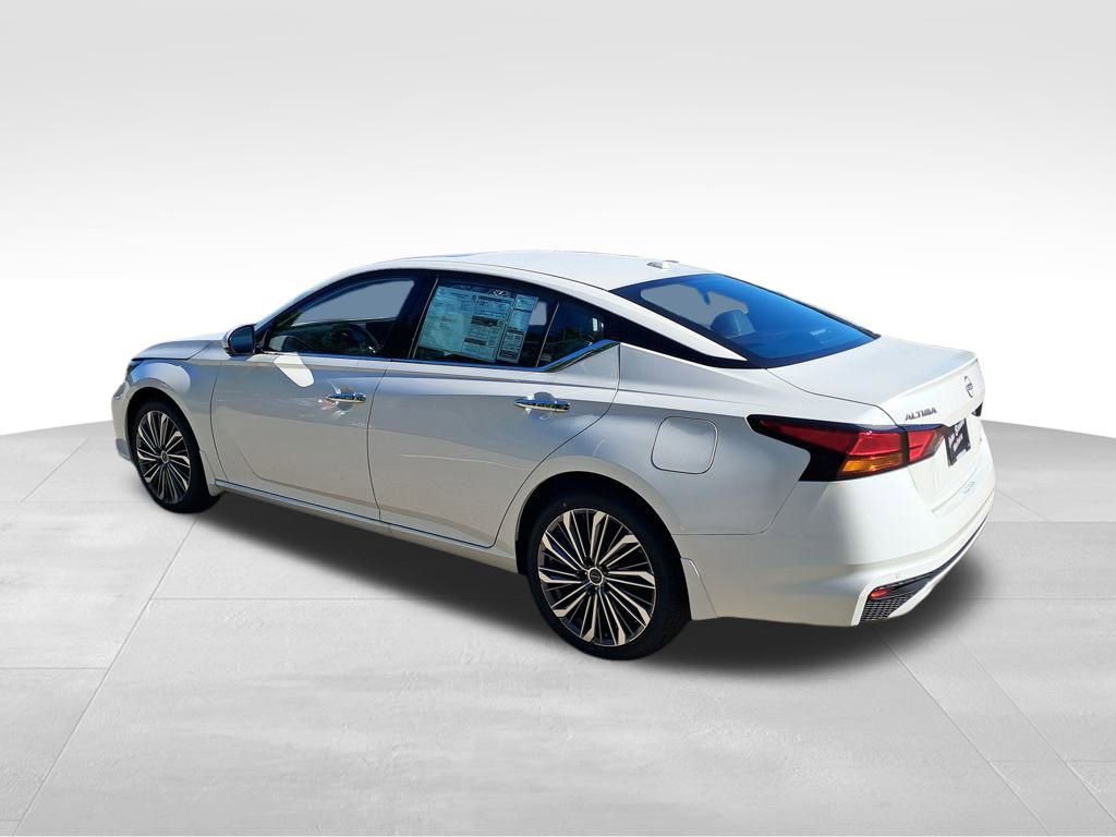 New 2025 Nissan Altima 2.5 SL image 3