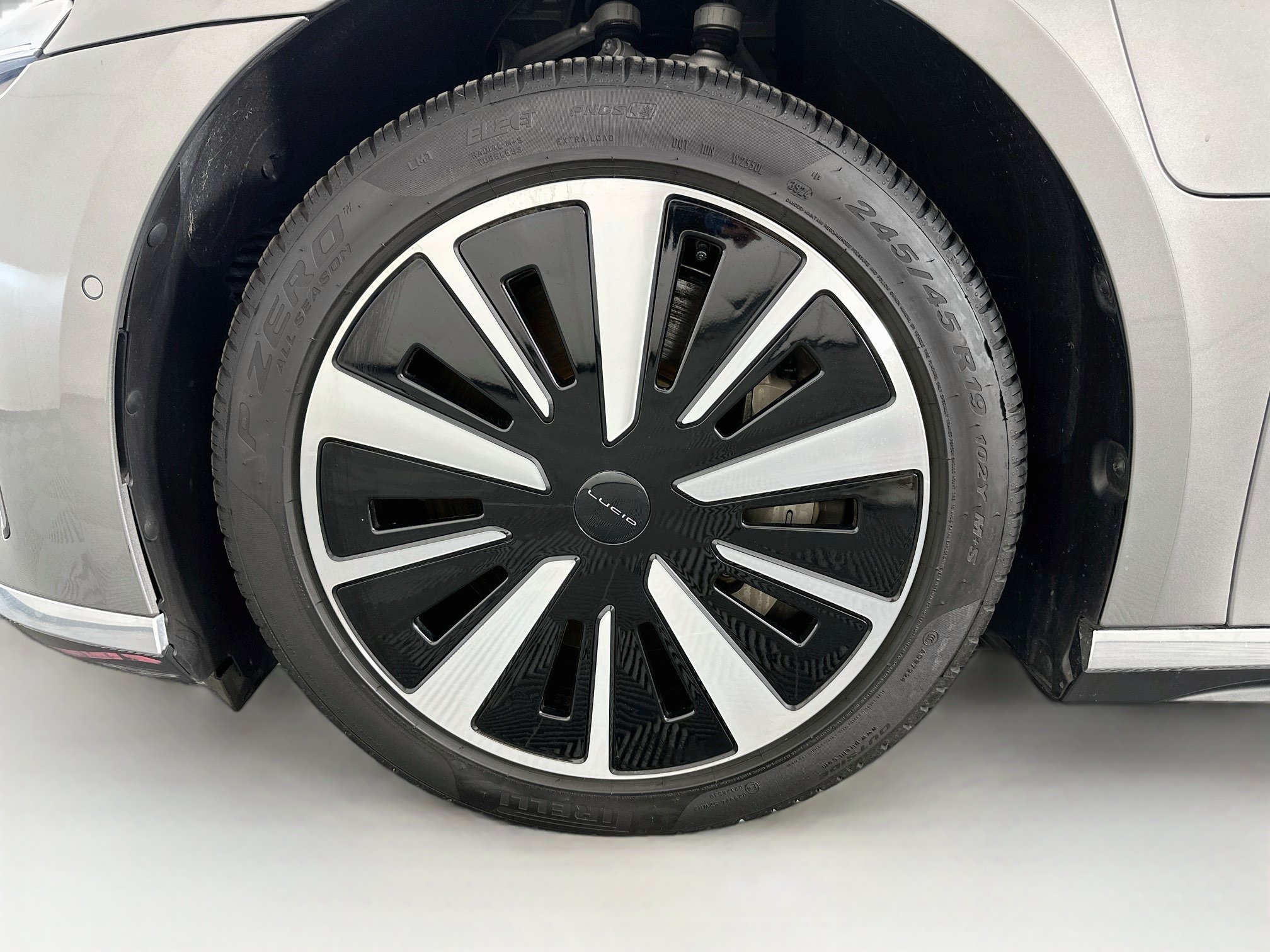 Used 2024 Lucid Air Touring AWD/4WD image 35