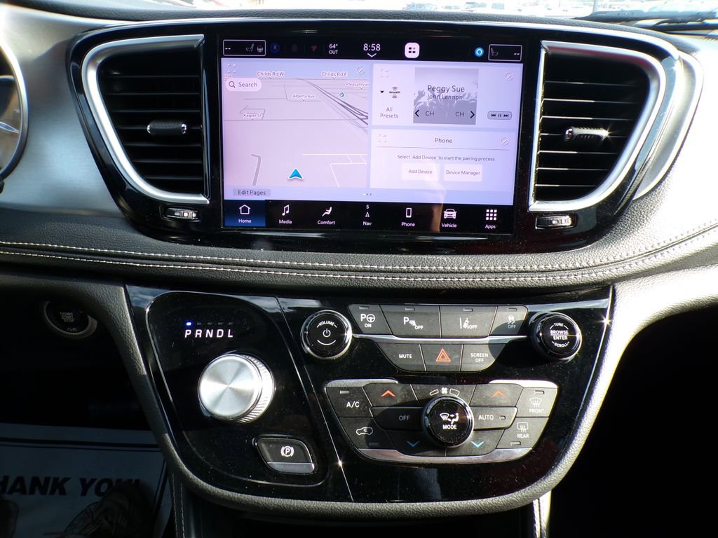 Used 2021 Chrysler Pacifica Limited w/ Uconnect Theater Family Group FWD image 28