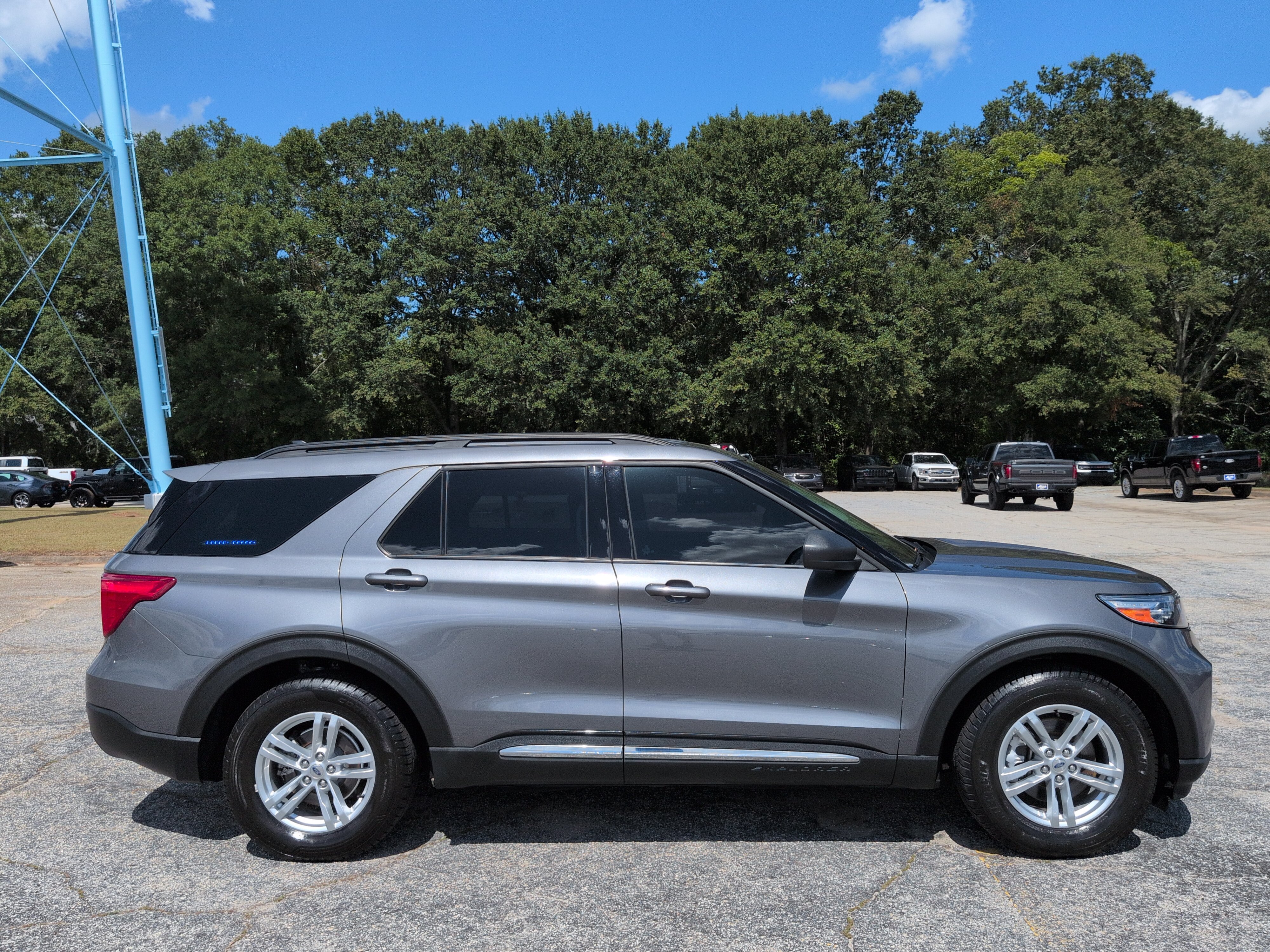 Certified 2022 Ford Explorer XLT RWD video 2