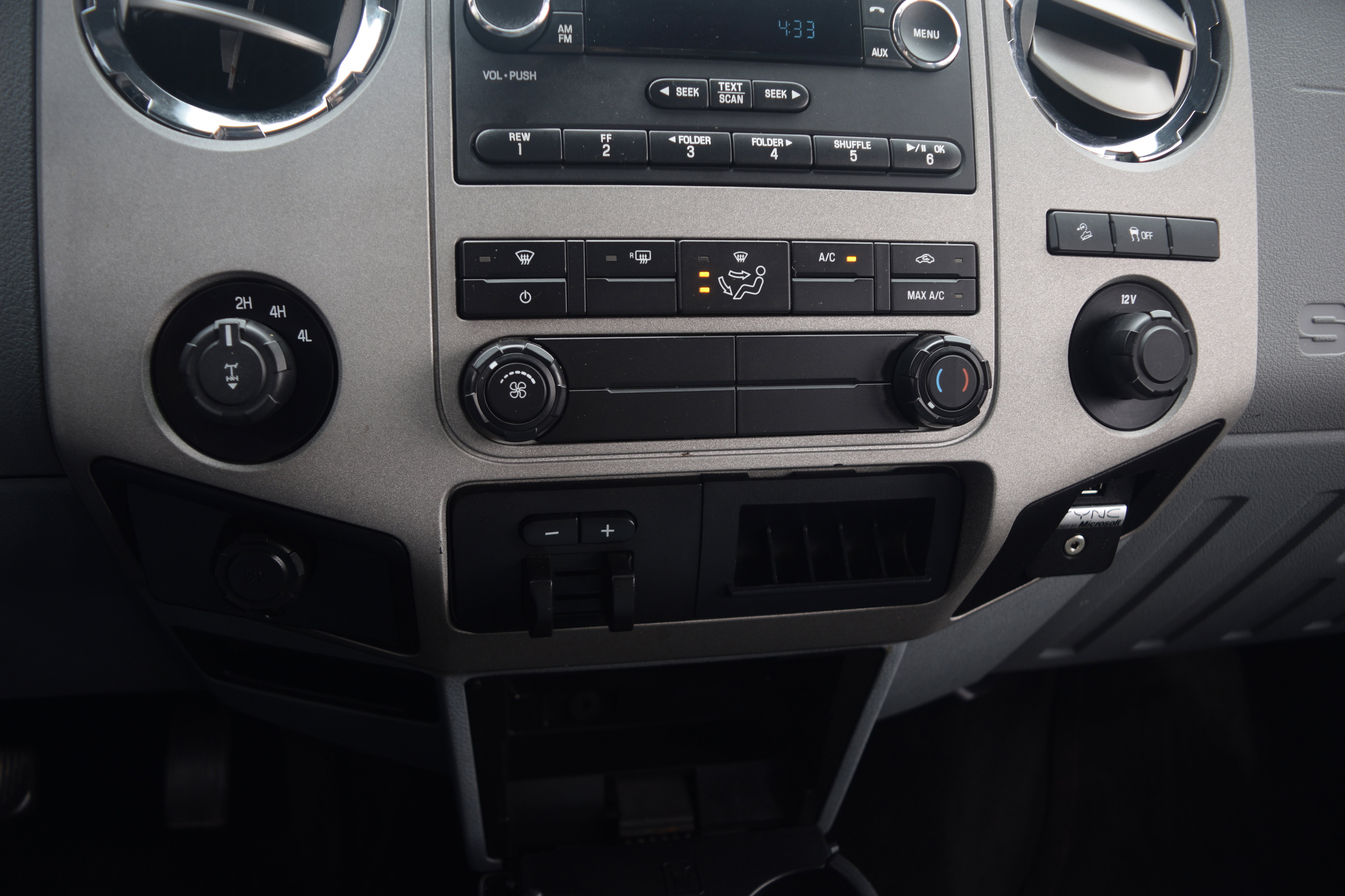 Used 2013 Ford F250 XLT w/ XLT Premium Pkg image 10