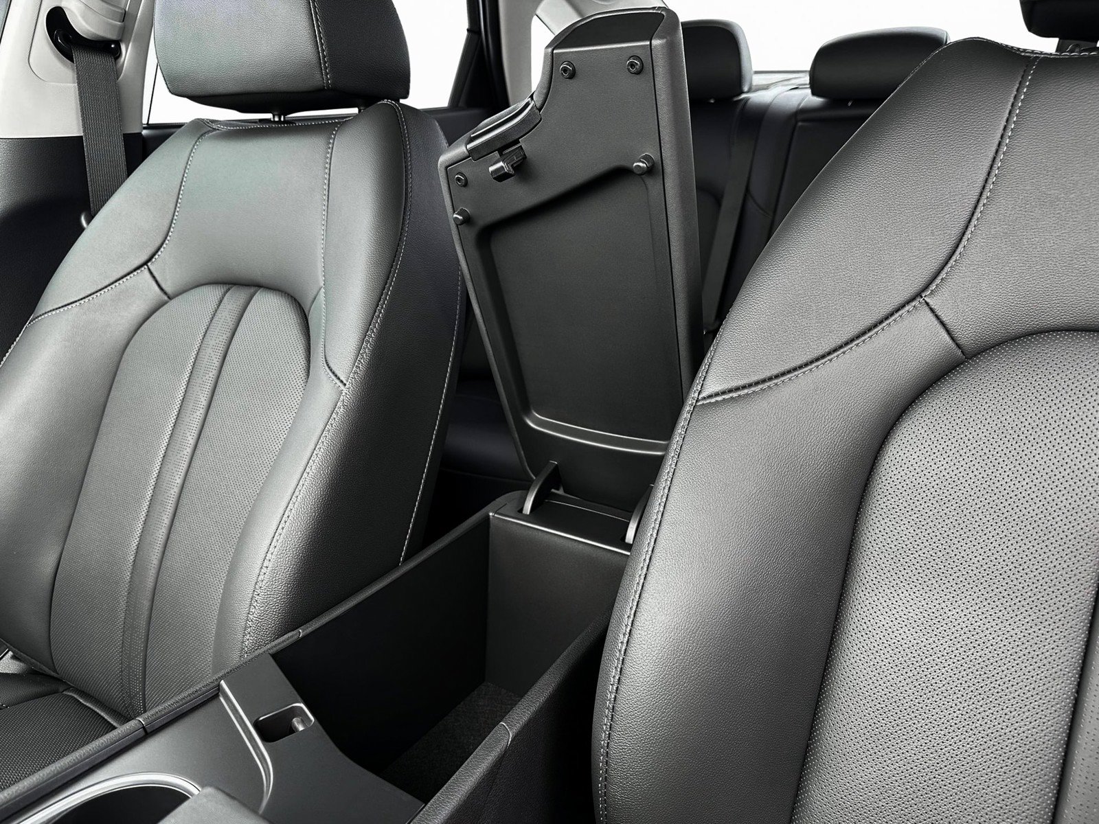 New 2025 Hyundai Sonata Limited FWD image 18