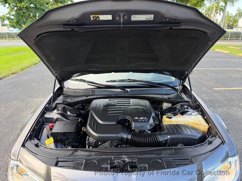 Used 2013 Chrysler 300 C RWD image 80