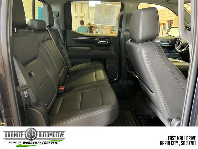 Used 2022 Chevrolet Silverado 1500 LTZ w/ LTZ Premium Package AWD/4WD image 35